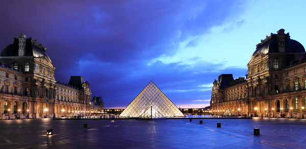 Louvre at dusk 