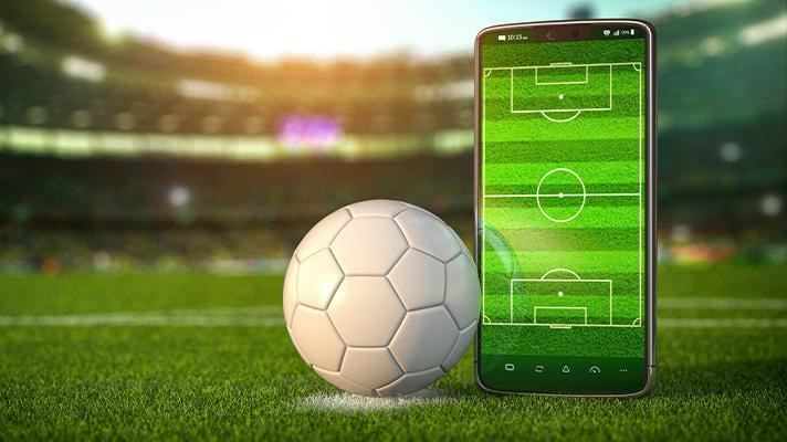 Tecnologia e futebol: a combinação perfeita para acompanhar cada lance do seu time favorito