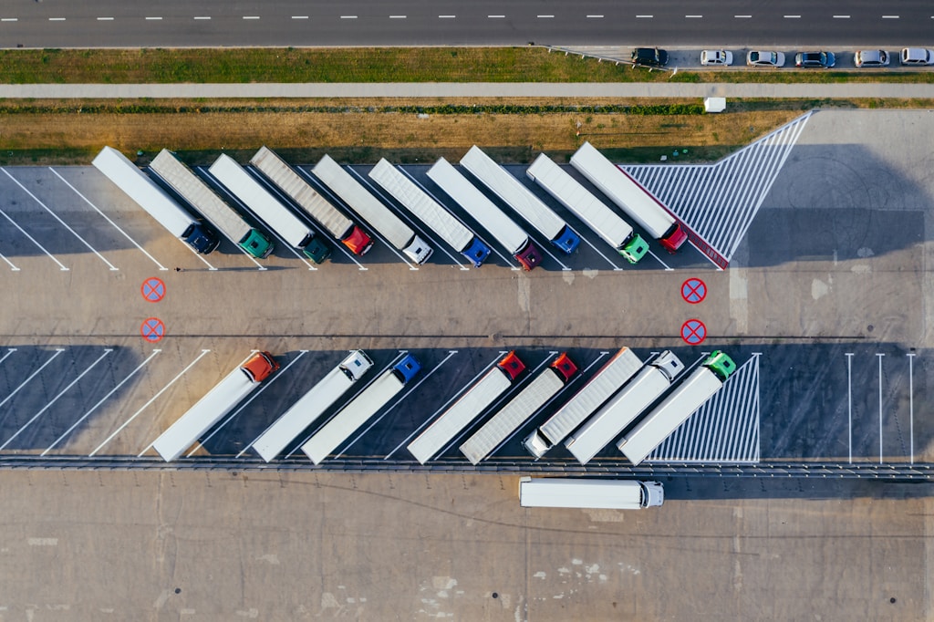 Como é que as empresas sabem onde andam as suas carrinhas — e o que a lei realmente permite